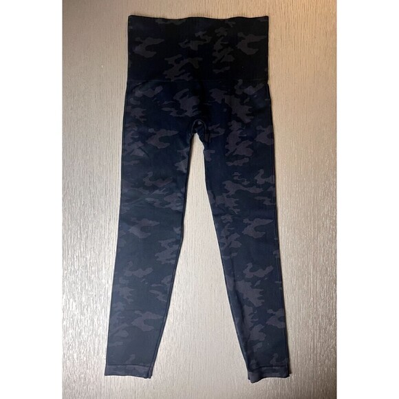 Spanx Look At Me Now Seamless Leggings Black Camo Large New Stretchy Comfortable - Picture 2 of 6